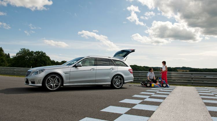 Die Markteinführung des E-Klasse-Kombis AMG ist für 2010 geplant.