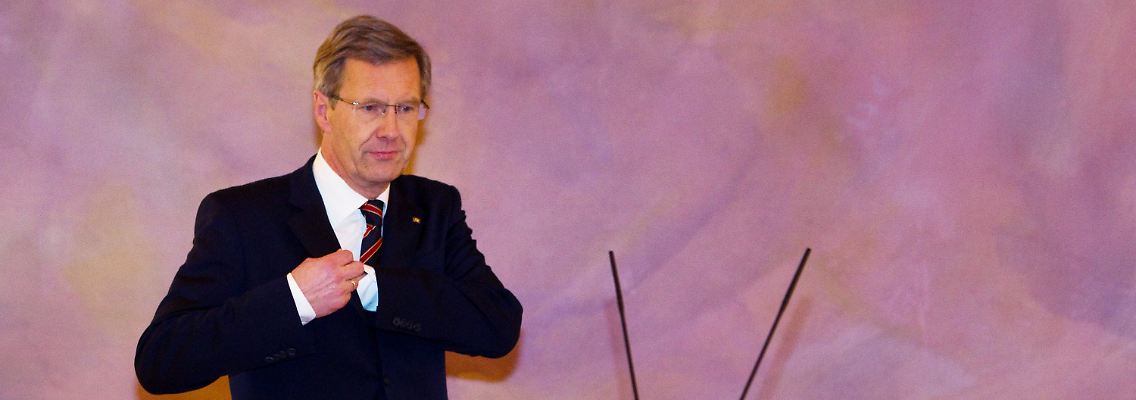 Christian Wulff tritt vor die Presse und äußert sich zur Privatkredit-Affäre.