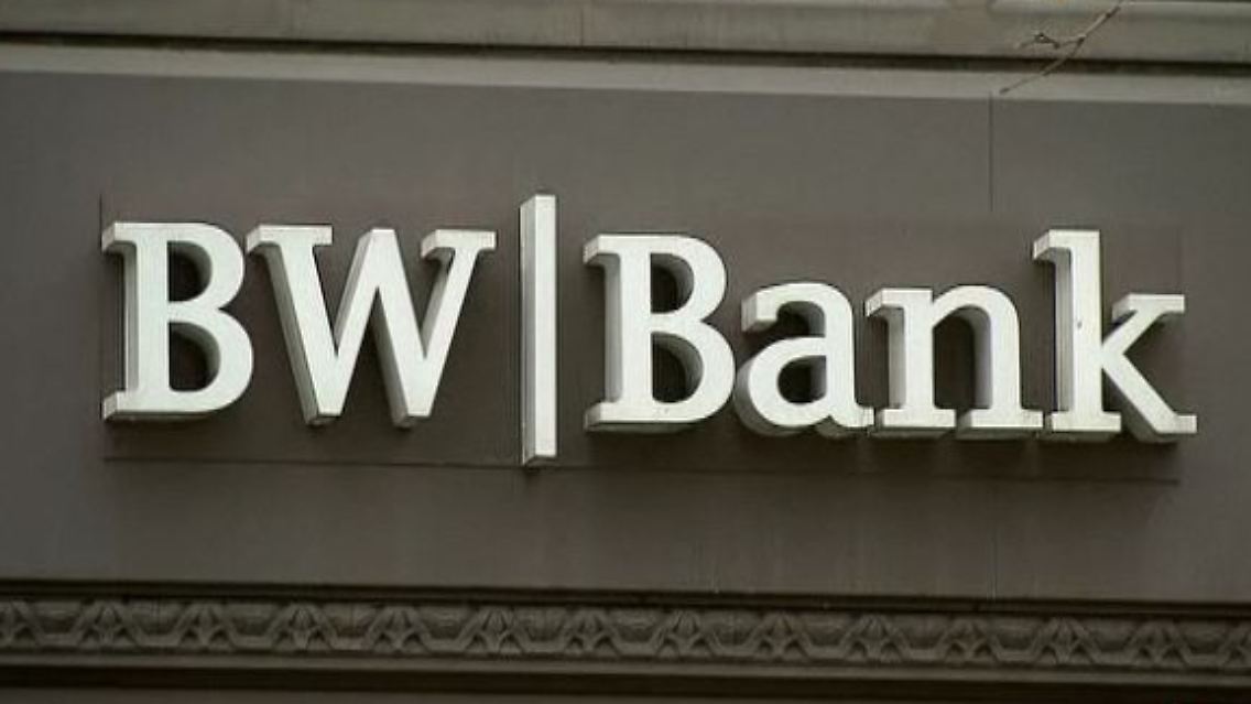 Bank.JPG