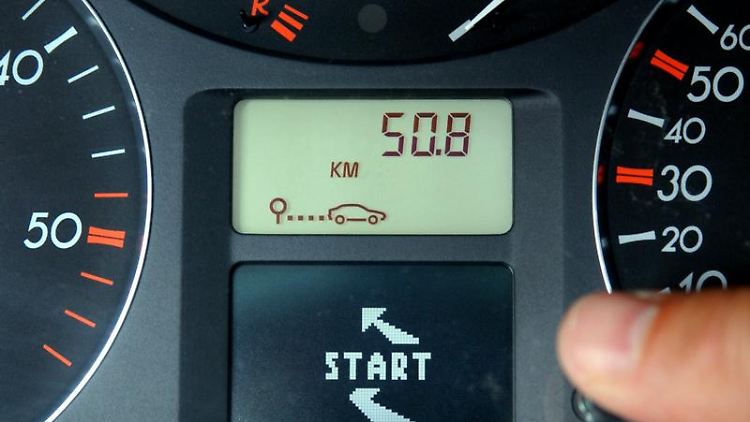 Wer ein defektes Auto an den Händler zurückgibt, muss für die gefahrenen Kilometer zahlen.