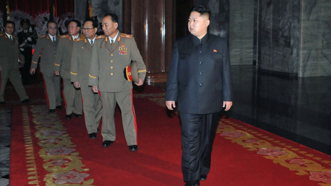 Die Militärs lassen Kim Jong Un den Vortritt.