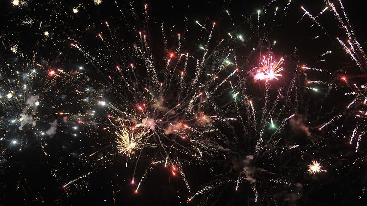 Feuerwerk belastet die Luft enorm - also nicht übertreiben!