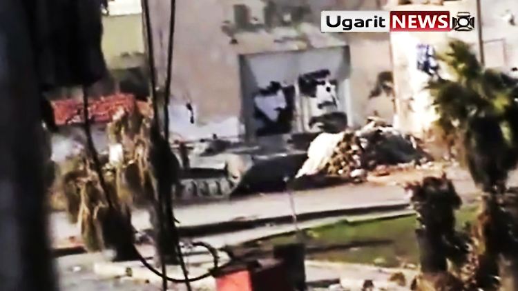 Auf diesem Amateurvideo ist ein Panzer zu sehen, aufgenommen in Homs.