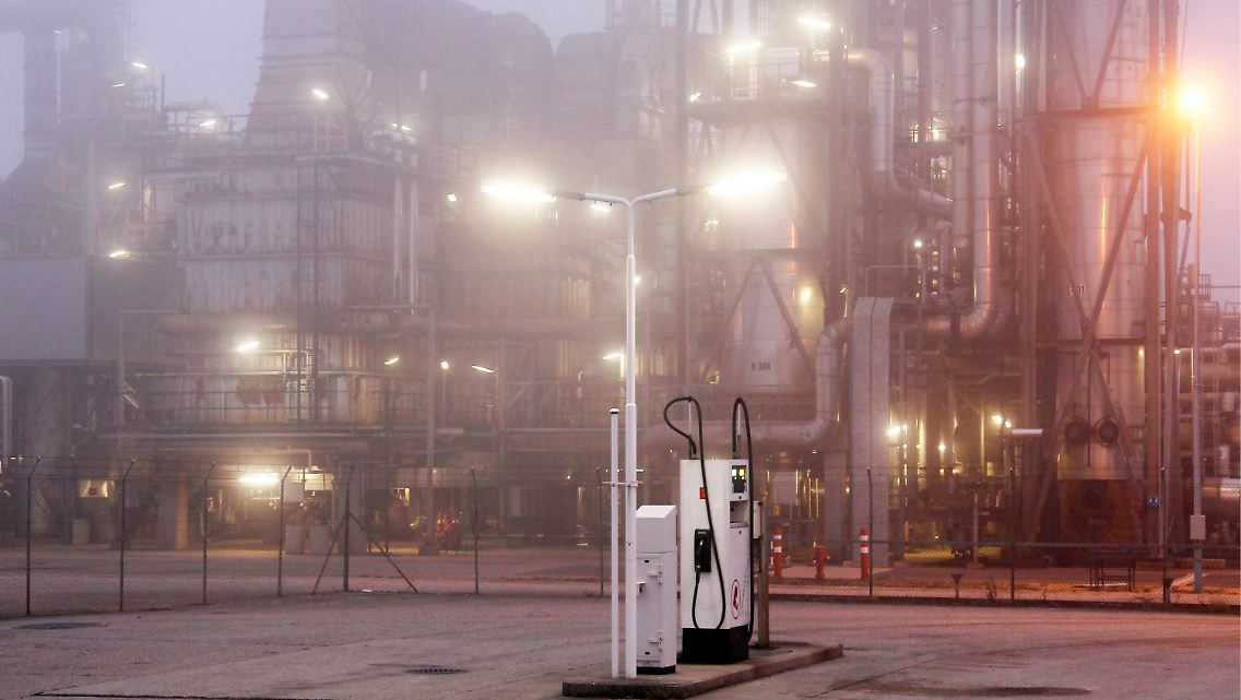 Petroplus-Raffinerie in Cressier nahe Neuchatel (Schweiz).