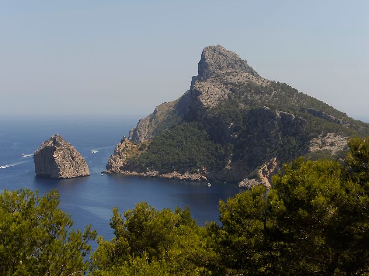 Die Felsküste Cap de Formentor, die nördlichste Spitze von Mallorca.