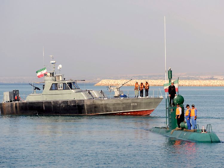 Nicht die stärkste Seite des Iran: Auf hoher See muss sich Teherans Marine auf Drohgebäden beschränken.