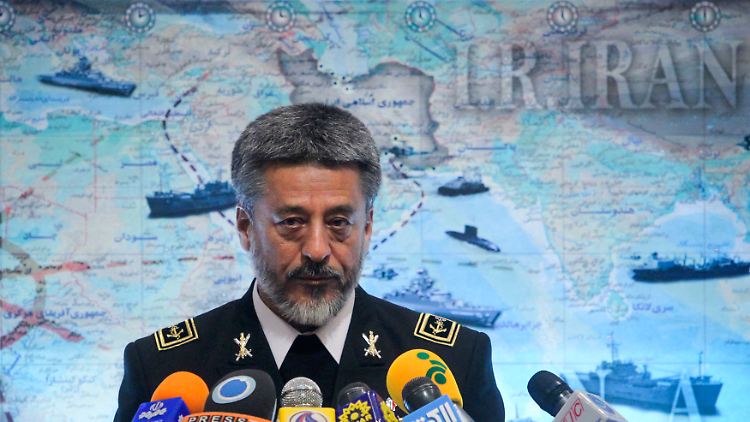 Lenkt für Teheran die Marine: Habibollah Sajari.