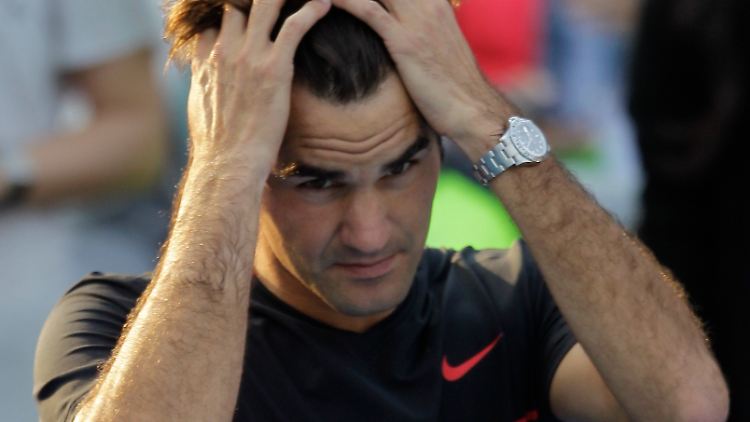 Chancenlos in Abu Dhabi: Roger Federer sah kein Land gegen Novak Djokovic.