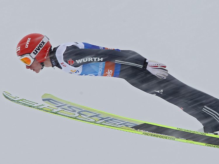 DSV-Überfliegen Richard Freitag zeigte in Garmisch-Partenkirchen eine mäßige Qualifikationsleistung.