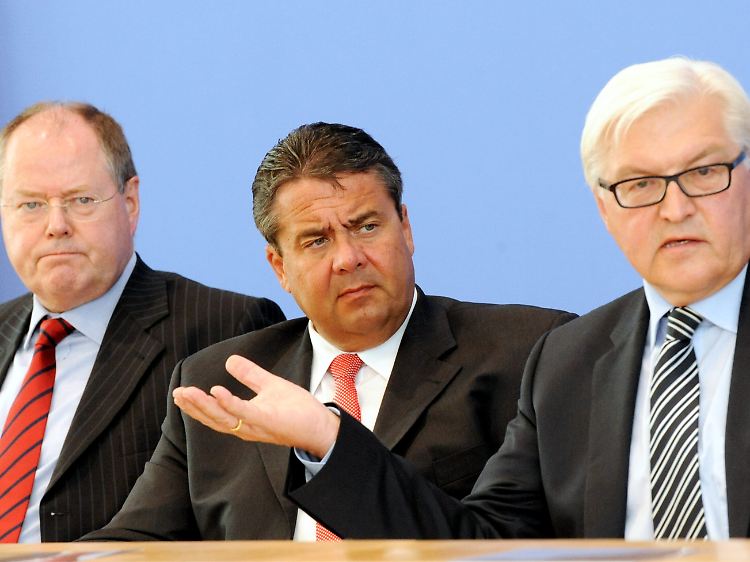 Sie haben im Umfrage-Duell mit der Kanzlerin keine Chance.