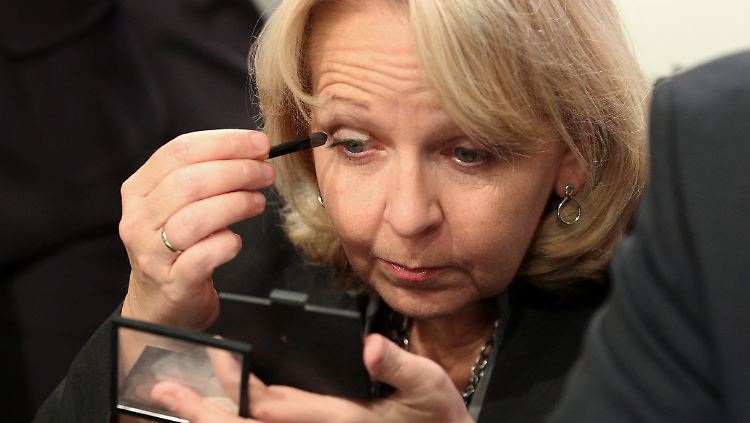 NRW-Ministerpräsidentin Hannelore Kraft ziert sich noch, doch die SPD-Frauen lassen in der K-Frage immer wieder ihren Namen fallen.