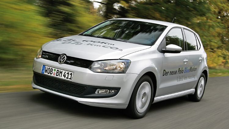 Der VW Polo gibt sich auch in der Praxis mit 3,3 Litern zufrieden.