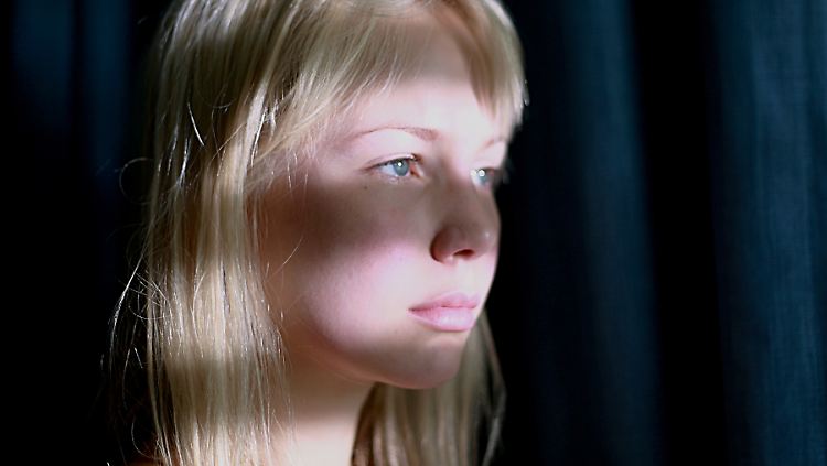 Adelaide Clemens, die die Xandrie spielt, erinnert in ihrem Aussehen an Michelle Williams.