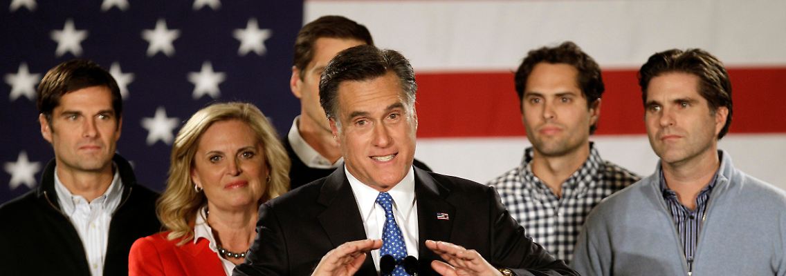 Der Sieger: Romney mit Frau und Söhnen in Iowa.
