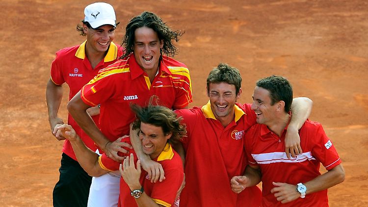 Von links: Rafael Nadal, Feliciano Lopez, David Ferrer, Juan Carlos Ferrero and Tommy Robredo. 