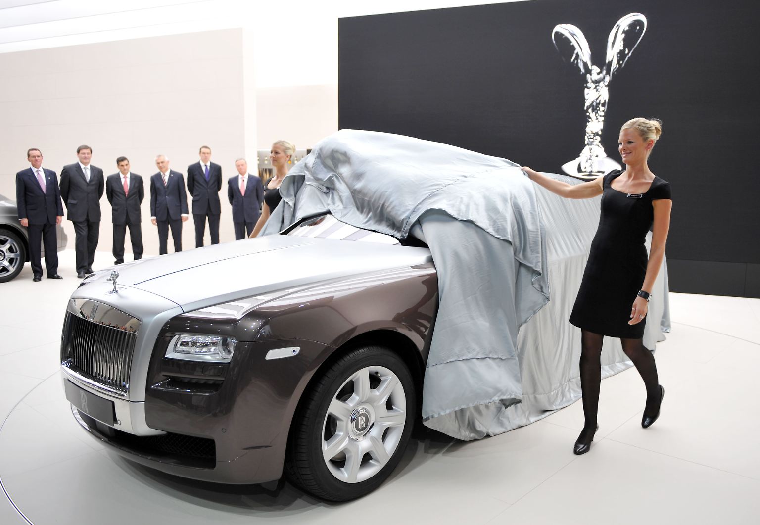 Alle zwei Jahre trifft sich in Frankfurt auf der größten Auto-Show der Welt die Branche zu einem Feuerwerk der Neuheiten. 