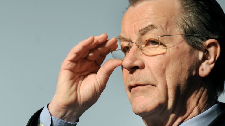 Franz Müntefering will die Kritik seiner Partei an der Rente mit 67 nicht so stehen lassen.