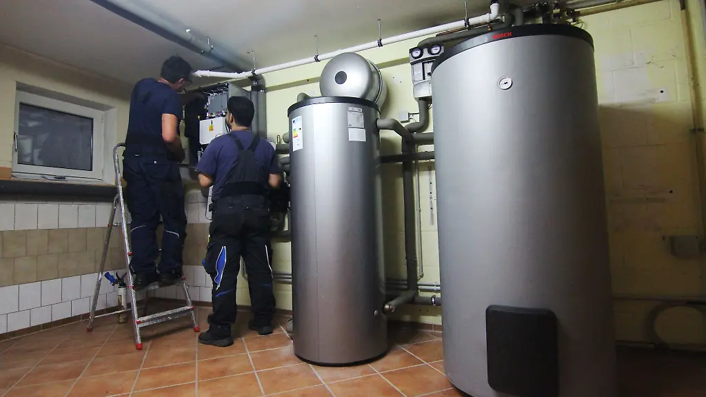 Dank-Foerderungen-gut-fuer-den-Geldbeutel-und-die-Umwelt-Der-Einbau-einer-Waermepumpe-kann-sich-auf-verschiedenen-Ebenen-lohnen