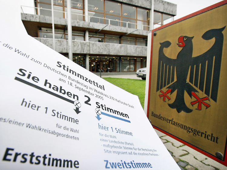 Nach der Bundestagswahl 2005 hatte das Bundesverfassungsgericht die Überhangmandate als teilweise verfassungswidrig eingestuft.