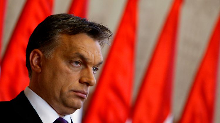 Ungarns Premier Orban will sich in der prekären Lage nicht vom IWF helfen lassen, solange die Hilfe an Auflagen gebunden ist.