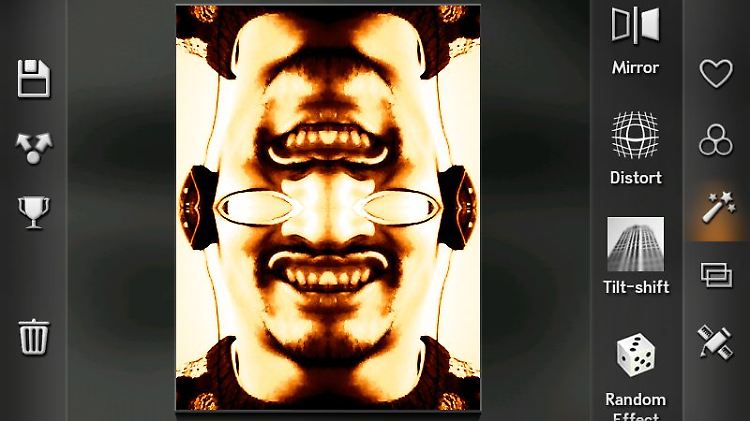 Der Spiegel-Effekt ist einer von über 90 Effekten, die "Camera Zoom FX" bietet.
