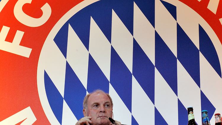 Bayern-Präsident Uli Hoeneß sieht in Dortmund einen echten Rivalen für seinen Rekordmeister erwachsen.