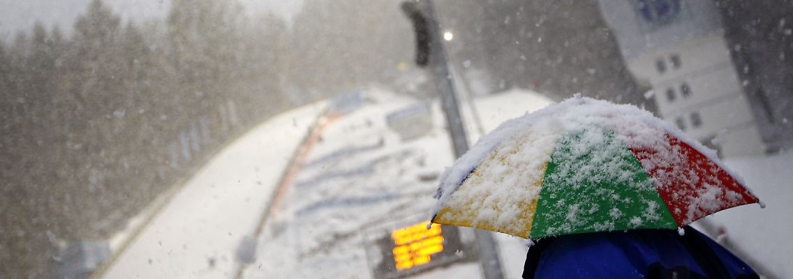 Und dann schneit's im Winter: Paul-Außerleitner-Schanze in Bischofshofen.