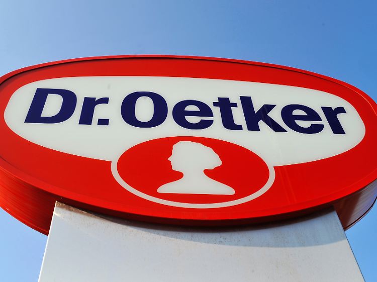 Seit Generationen Symbol für Backspaß und Pudding: Das Logo von Dr. Oetker am Stammsitz in Bielefeld.