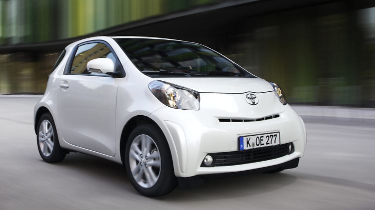 Der CO2-Ausstoß ist bei Toyota am niedrigsten.