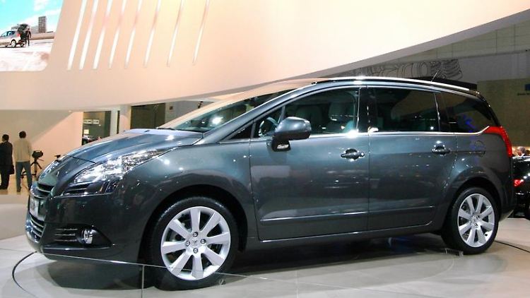 Neues "Raumfahrzeug" von Peugeot - die Franzosen stellen auf der IAA den Van 5008 mit drei Sitzreihen vor.