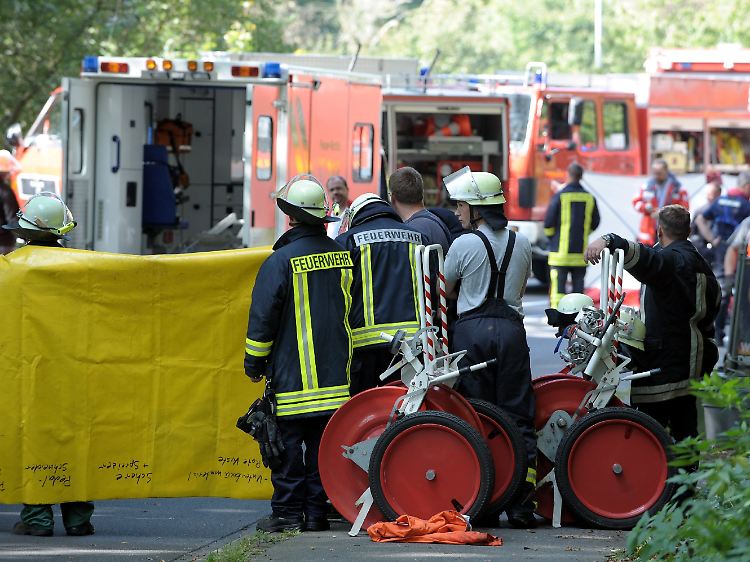 Für einige Fahrgäste konnten die Retter nichts mehr tun.