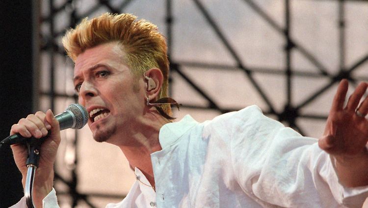 Unbehaglich, gestört, seltsam, aber gleichzeitig total faszinierend - so lässt sich David Bowie und seine Musik beschreiben.