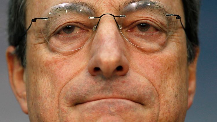 EZB-Chef Mario Draghi: Seine Lippen sind versiegelt.