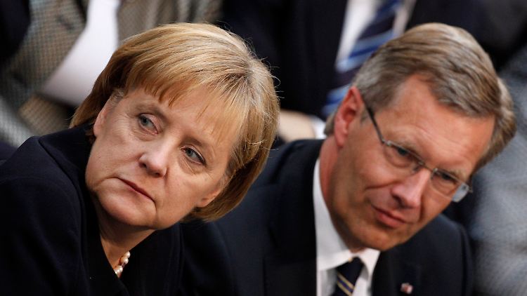 Christian Wulff will bleiben und die Kanzlerin will ihn aushalten.