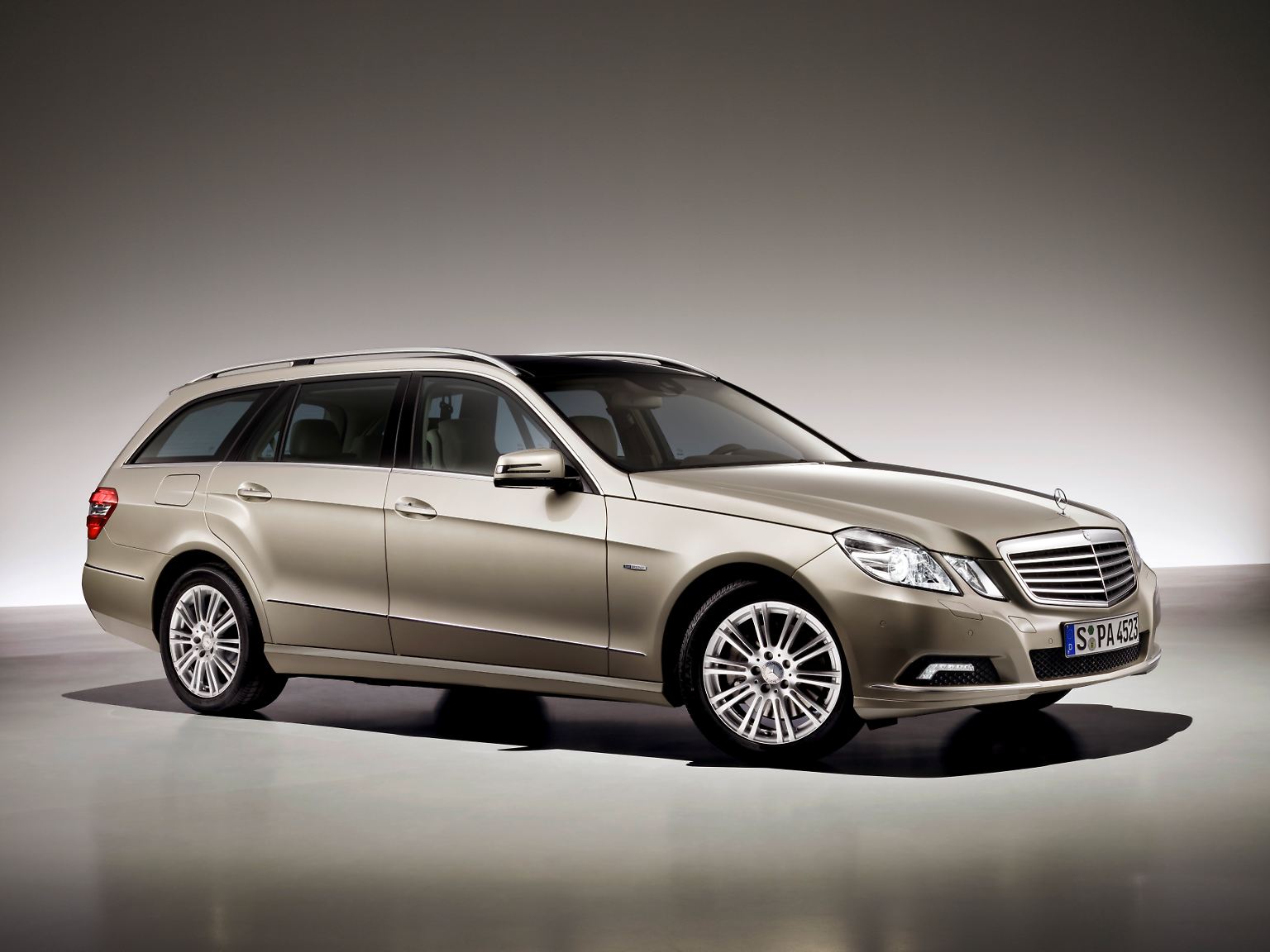 Mercedes hat bei der E-Klasse das T-Modell nachgelegt. "T" steht bei den Schwaben für die Kombis.
