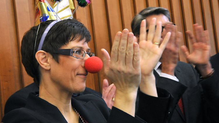 Kramp-Karrenbauer will sich von der SPD nicht zur Närrin halten lassen.