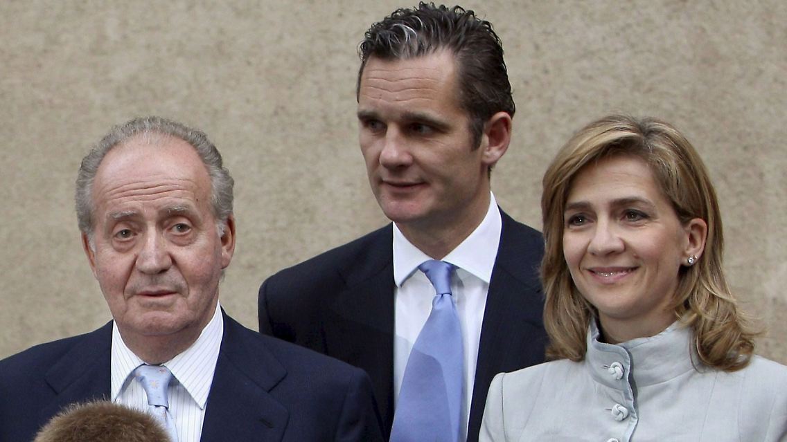 Distanz notwendig: König Juan Carlos mit seiner Tochter Cristina und Schwiegersohn Iñaki Urdangarín.