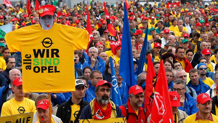 "Wir sind Opel", in Belgien und Deutschland herrscht Solidarität unter den Mitarbeitern.