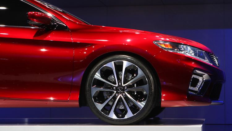 Rot kann auch schön sein, wie die Detroit Motor Show beweist.