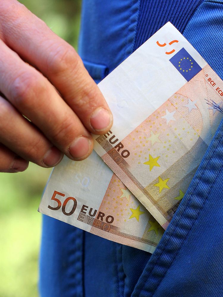 Am Ende wird der Bürger nach Meinung vieler Experten tiefer in die Tasche greifen müssen.
