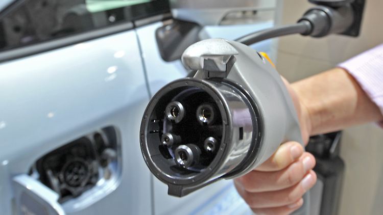 Elektro-Autos sind zukunftsweisend. Doch noch sind die Fahrzeuge für die breite Masse zu teuer.