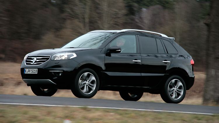 Außer der Renault-Raute hat der Koleos kaum französische Züge in seinem Antlitz.