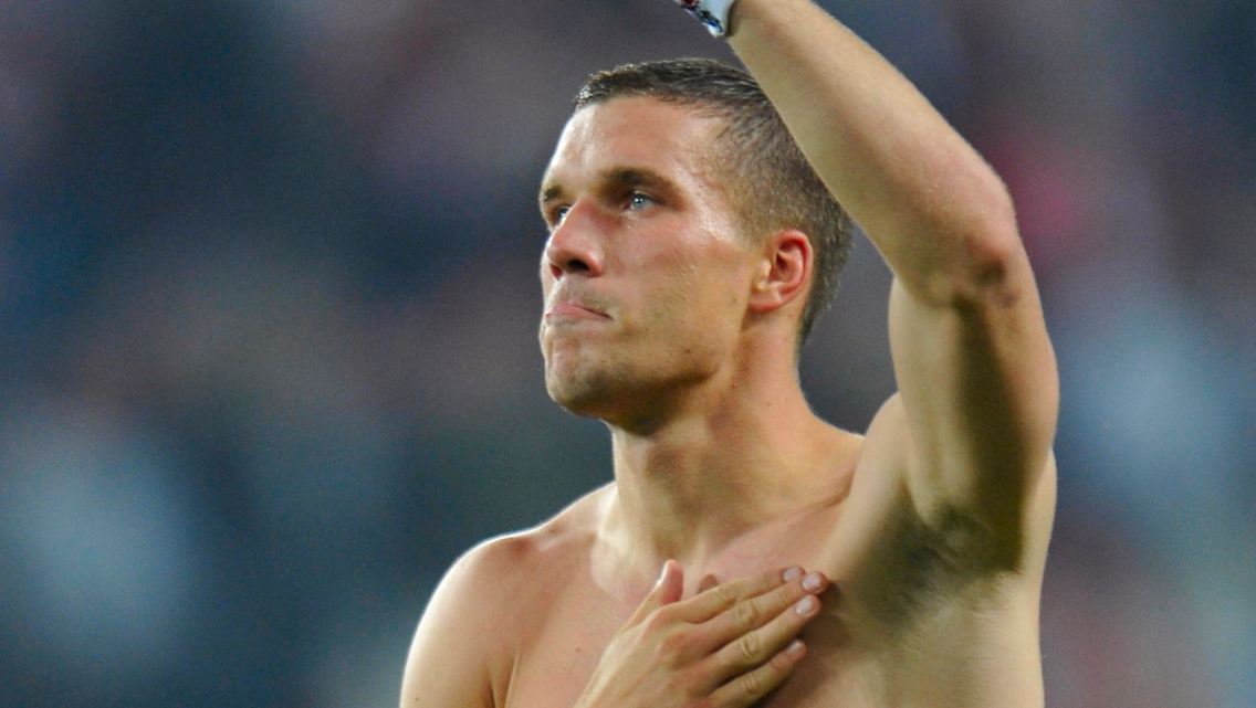 So sieht einer aus, der mit sich und seiner Leistung zufrieden ist: Lukas Podolski.
