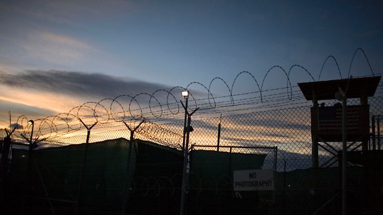 Noch sind über 200 Häftlinge im umstrittenen Gefangenenlager Guantánamo untergebracht.