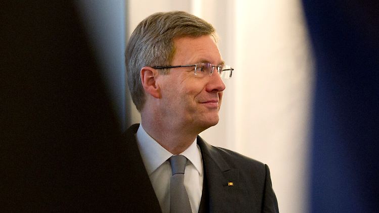 Wann fällt der Vorhang? Noch zieht sich das Spektakel hin.