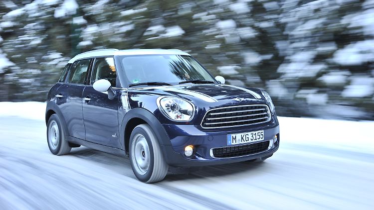 BMW verweist darauf, dass der Rückruf der Fahrzeuge vorsorglich geschehe. Die Wahrscheinlichkeit, dass ein Mini in Flammen aufgehe, ist nach Ansicht des Herstellers eher gering.