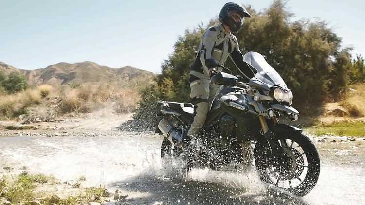Große Enduro für große Abenteuer: Abstecher auf unbefestigte Pisten sollen mit der Triumph Tiger Explorer kein Problem sein.