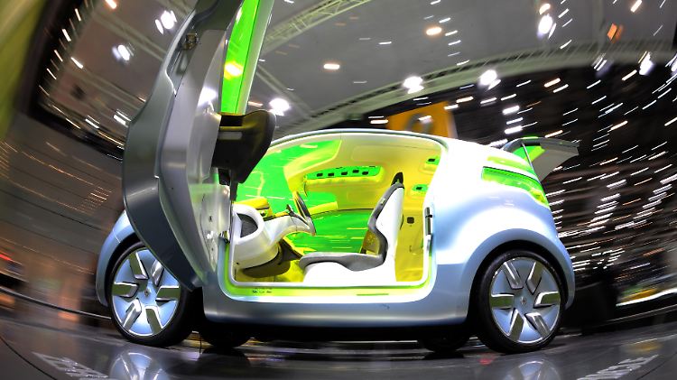 E-Autos sind der Traum und scheinen die Lösung aller Probleme. Keine Emission, Keine Benzinprobleme, keine Geräusche. Doch bis heute kranken die Stromer unter ihren kurzen Reichweiten, langen Ladezeiten und einem viel zu hohen Preis.