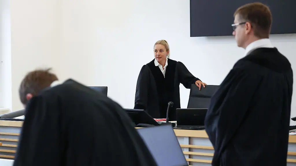 Ein-umstuerzender-Baum-erschlug-in-der-Naehe-von-Forchheim-einen-kleinen-Jungen