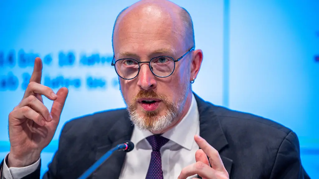 Die-Radikalisierung-Jugendlicher-ueber-Soziale-Medien-hat-nach-Angaben-von-Mecklenburg-Vorpommerns-Innenminister-Christian-Pegel-SPD-massiv-zugenommen